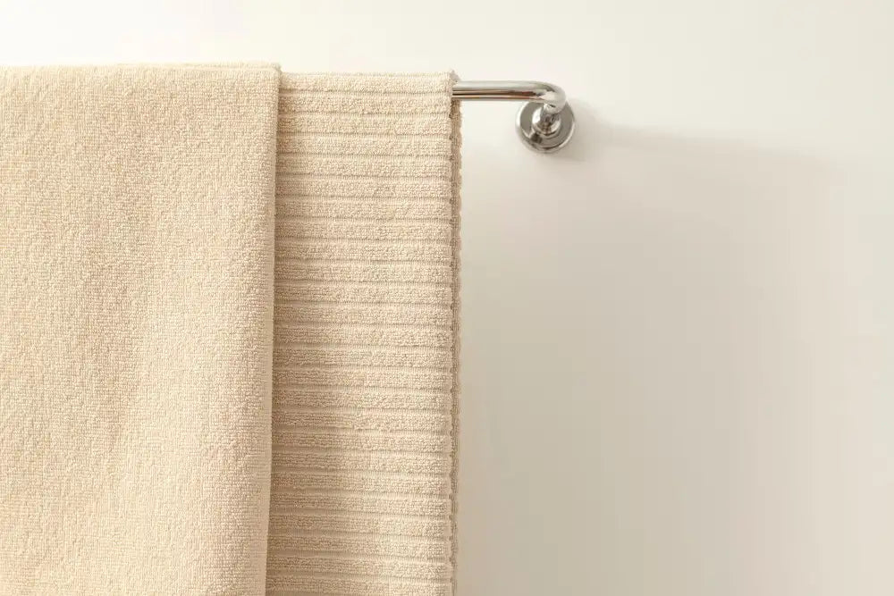 Towel Bar in Bathroom:
