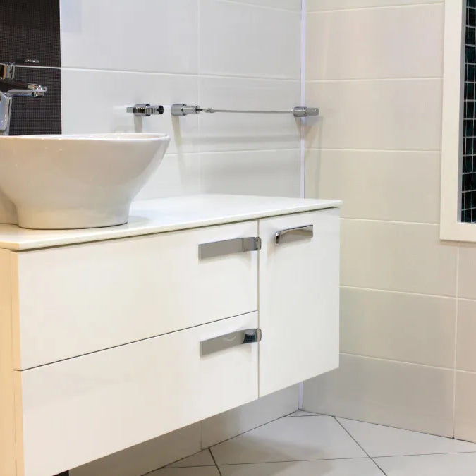 Bathroom Cabinets with Knobs